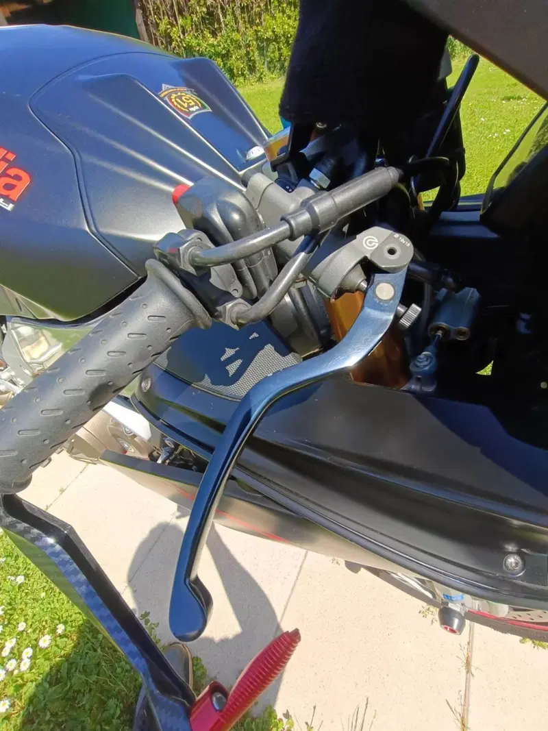 Aprilia RSV4 Factory APRC ABS (2011 - 15) (7)