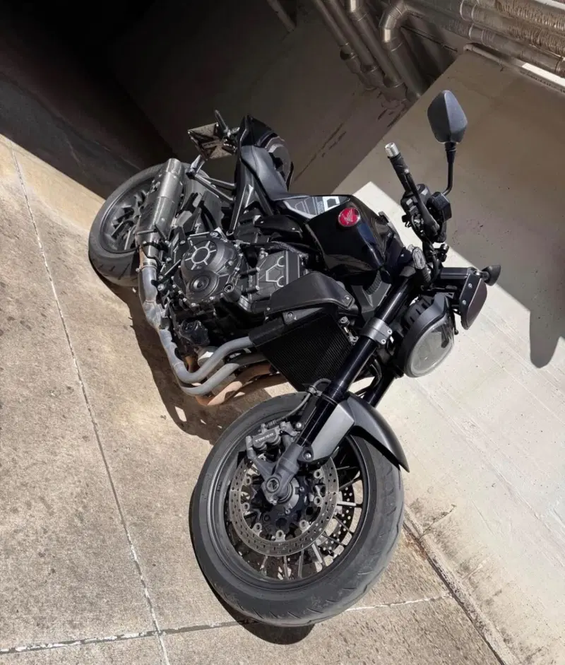 Honda CB 1000 R Black Edition (2021 - 25) (3)