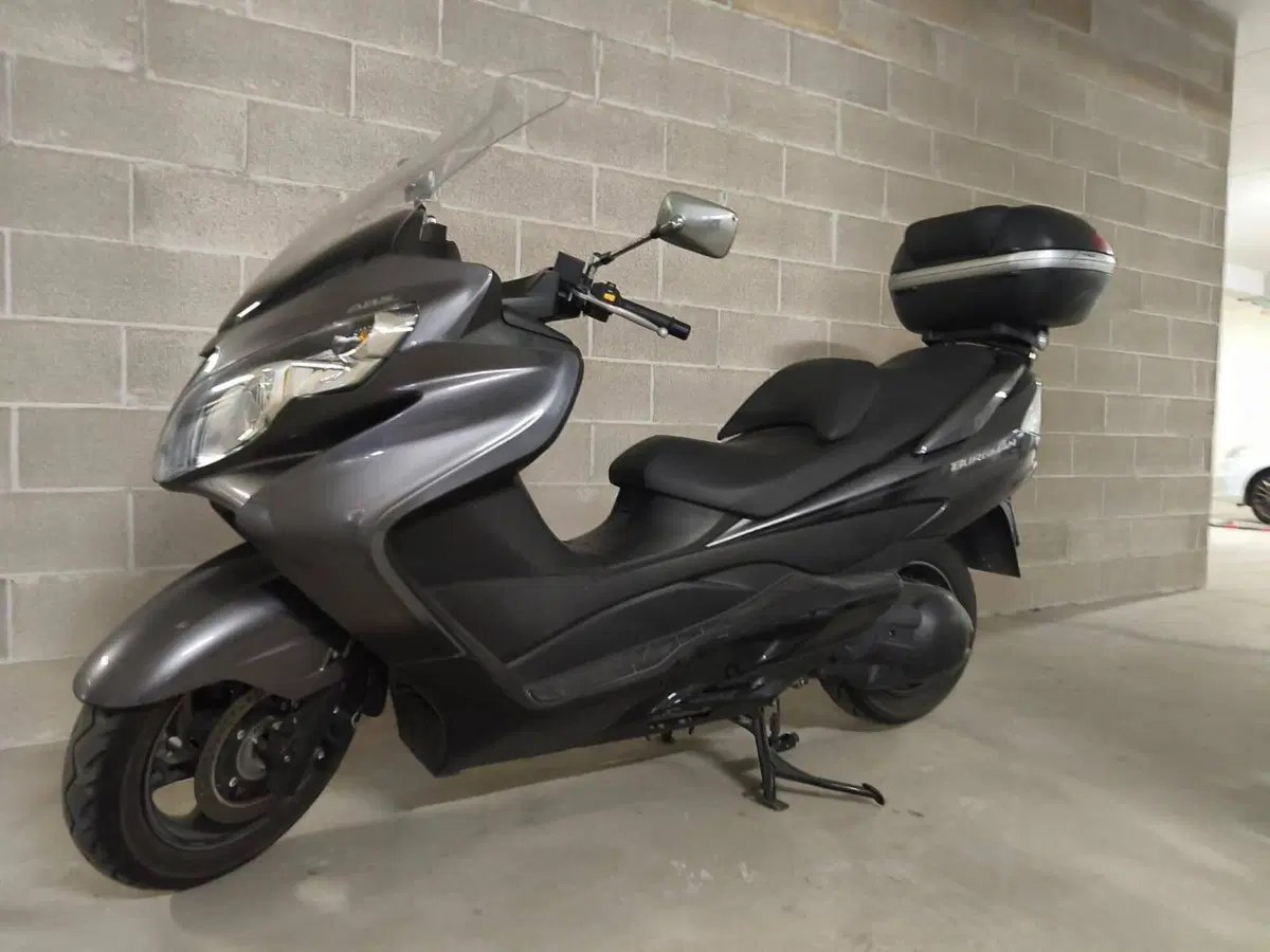 Suzuki Burgman AN 400 Lux ABS (2012 - 17)