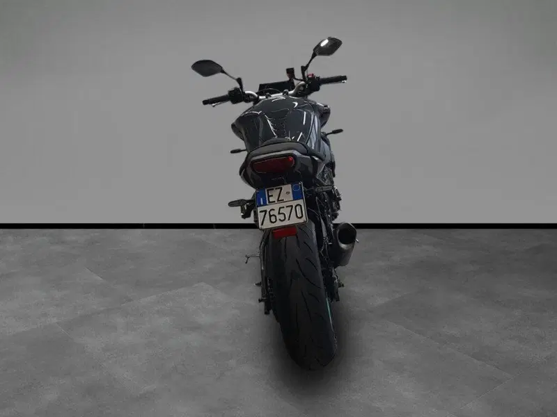 Yamaha MT-10 (2022 - 26) (4)