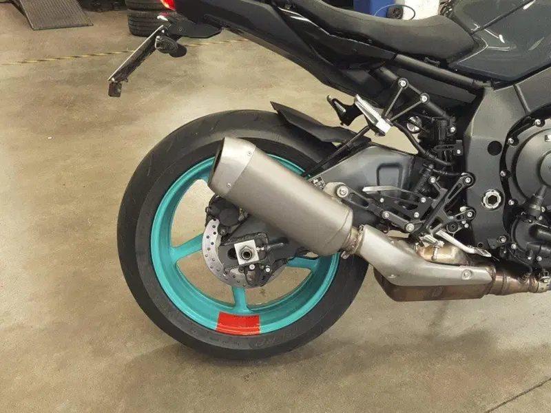 Yamaha MT-10 (2022 - 26) (9)