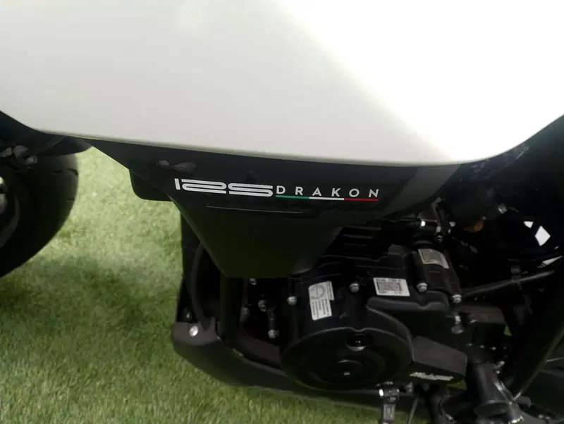 Malaguti Drakon 125 (2022 - 26) (6)