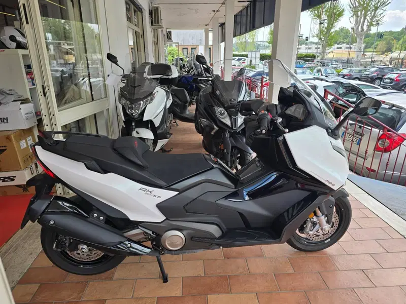Kymco AK 575 Premium (2025 - 26) (3)