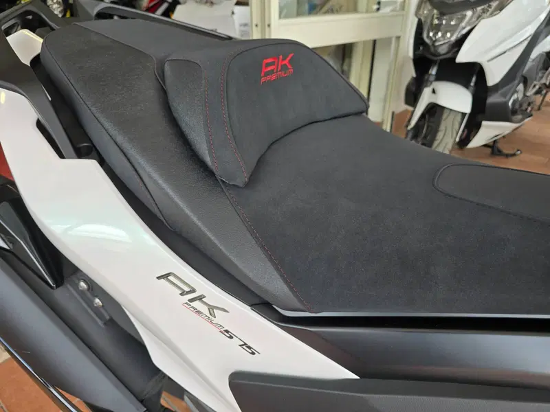 Kymco AK 575 Premium (2025 - 26) (8)