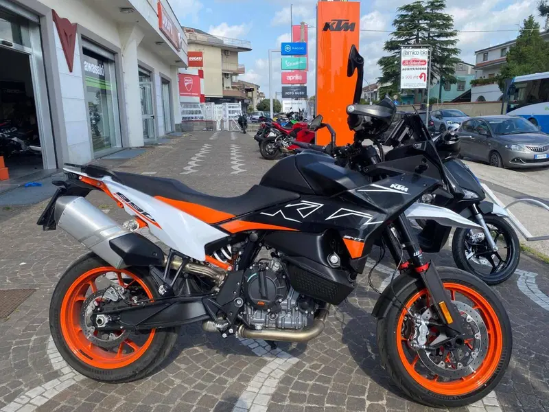 KTM 890 SMT (2026)