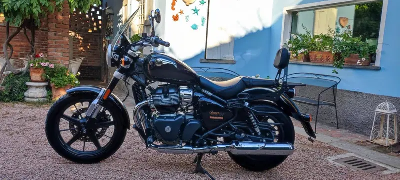 Royal Enfield Super Meteor 650 (2023 - 26) (3)