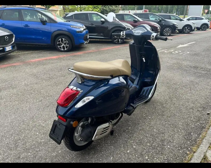 Vespa Primavera 50 4T 3V Settantesimo (2016) (5)