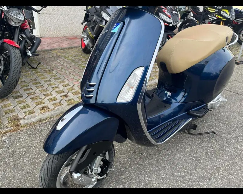 Vespa Primavera 50 4T 3V Settantesimo (2016) (9)