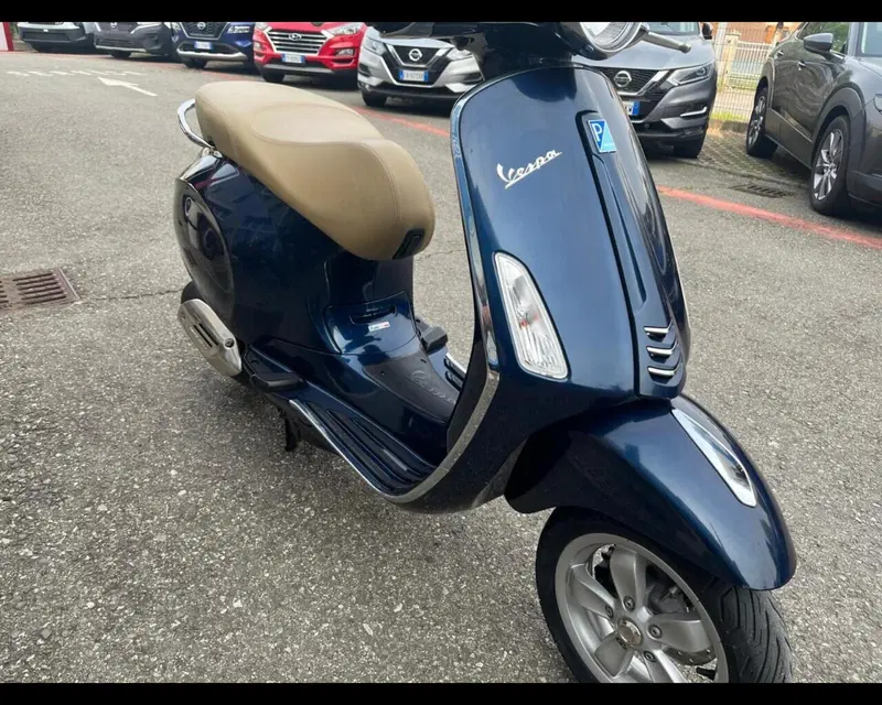 Vespa Primavera 50 4T 3V Settantesimo (2016) (10)