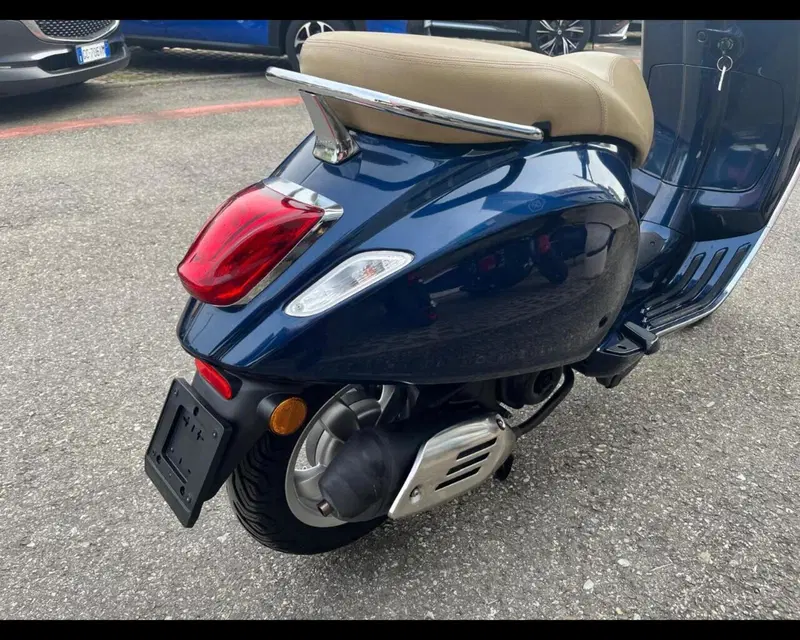 Vespa Primavera 50 4T 3V Settantesimo (2016) (11)