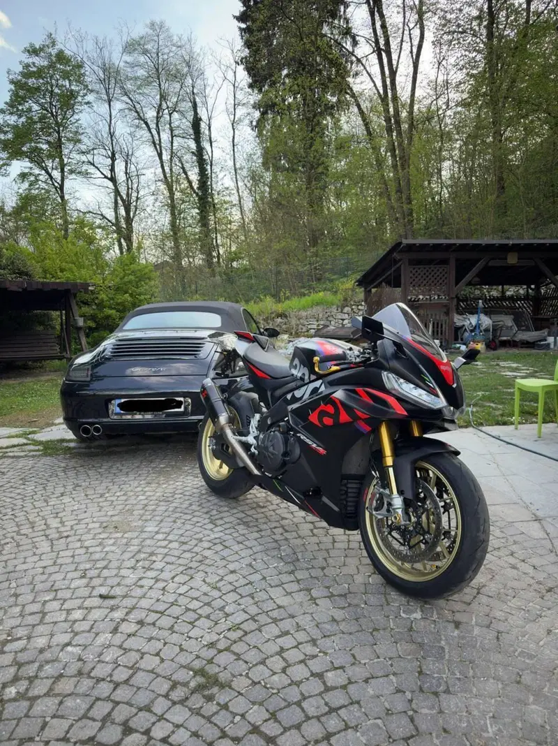Aprilia RSV4 1100 Factory (2021 - 24) (5)