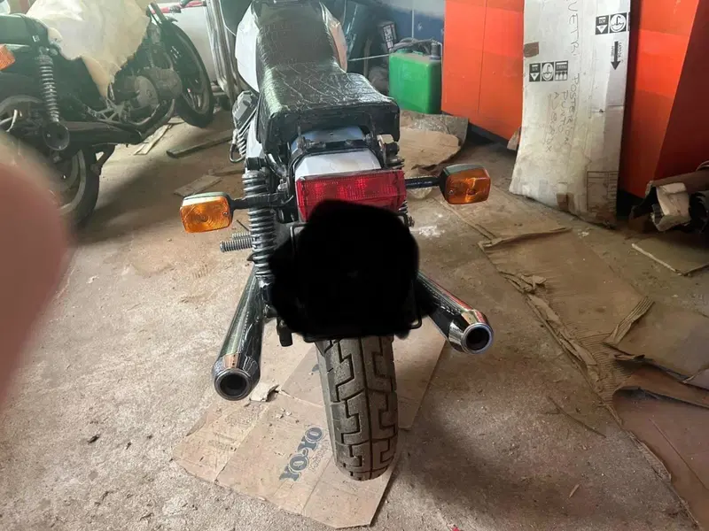 Moto Guzzi V35 Imola II (2)