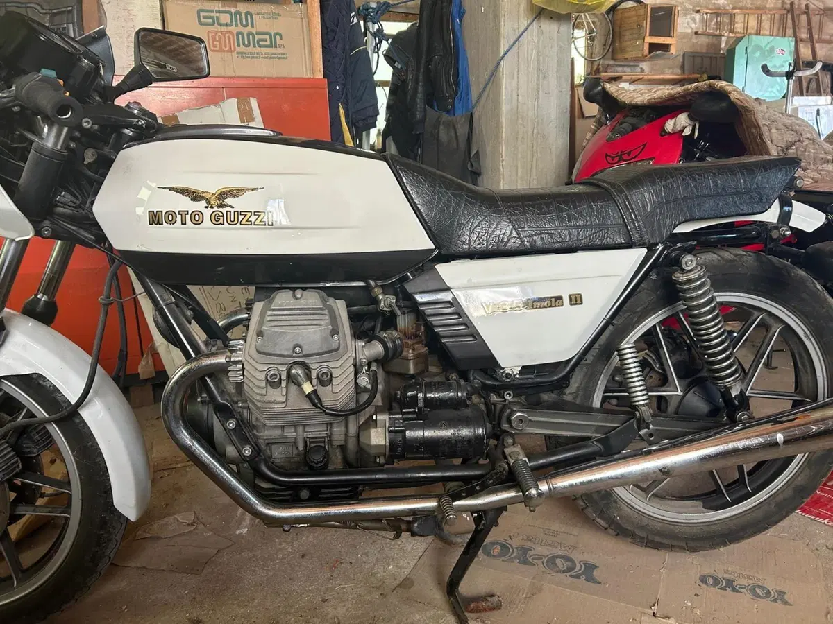 Moto Guzzi V35 Imola II (4)