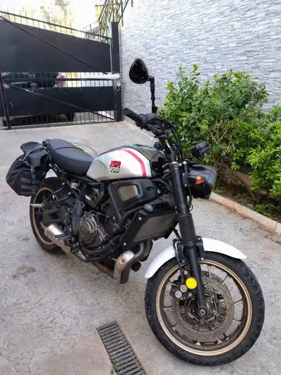 Yamaha XSR 700 XTribute (2022 - 24) usata