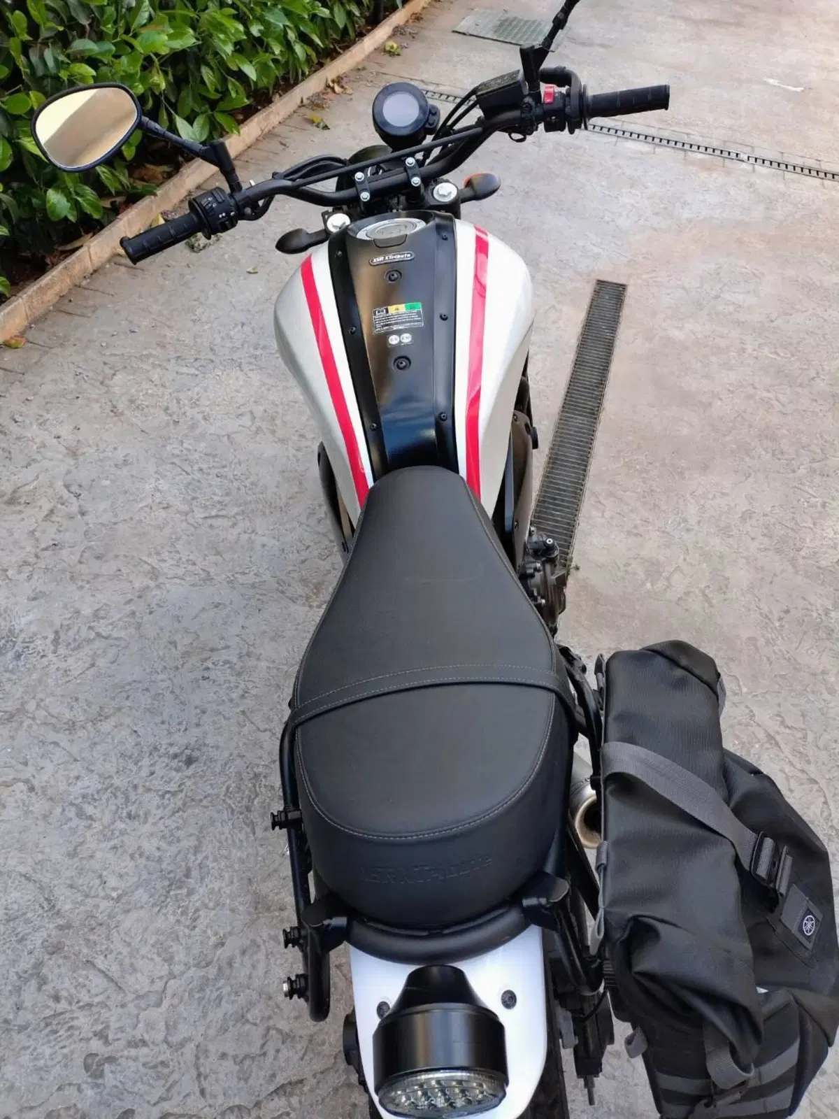 Yamaha XSR 700 XTribute (2022 - 24) (4)