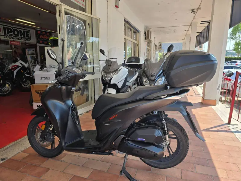 Honda SH 150i Sport (2022 - 23) (4)