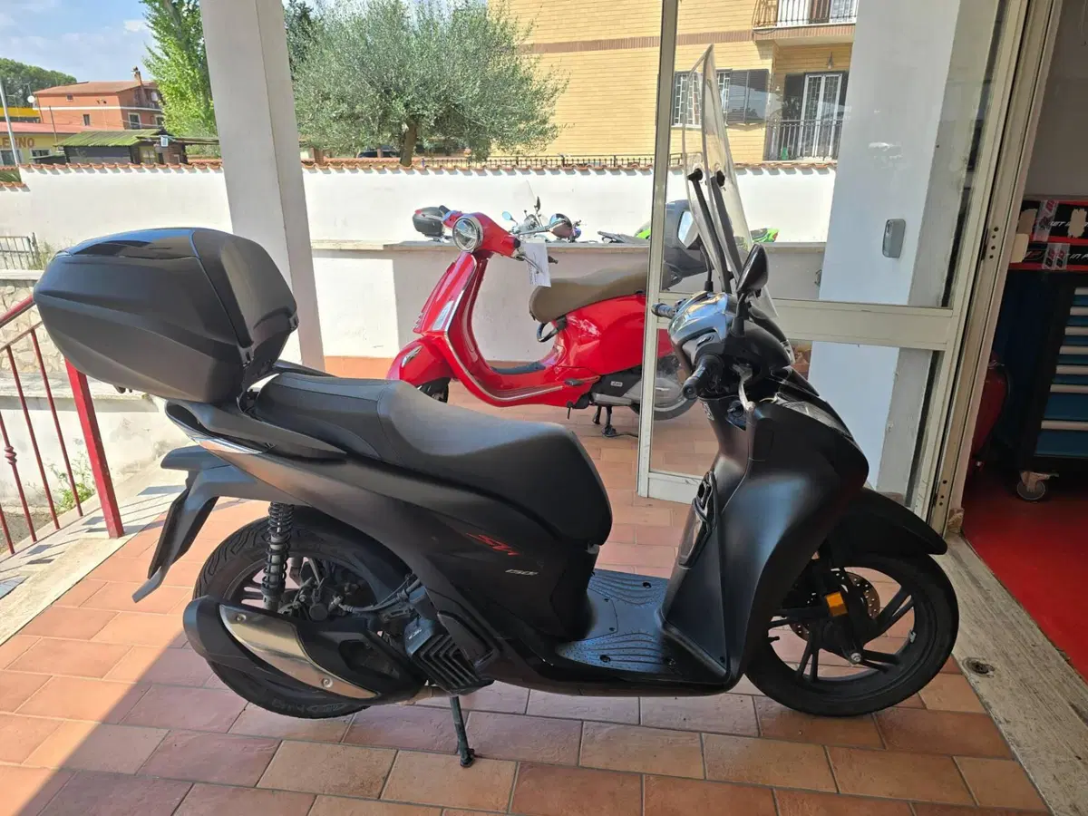 Honda SH 150i Sport (2022 - 23) (3)