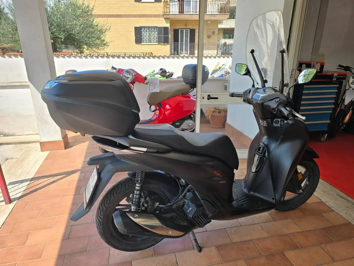 Honda SH 150i Sport (2022 - 23) (5)