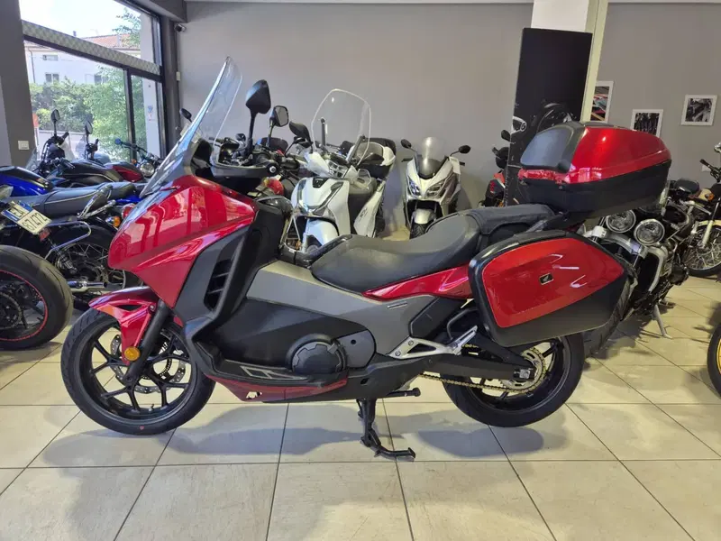 Honda Integra 750 DCT (2016 - 17) (5)