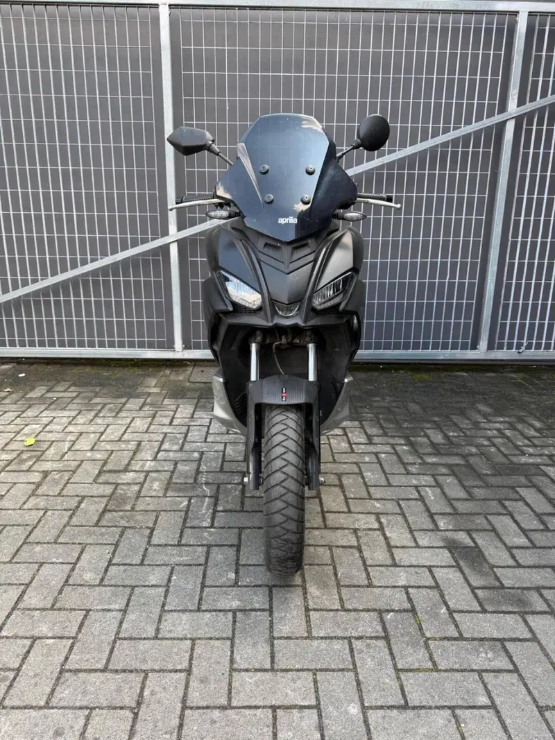 Aprilia SR GT 125 (2022 - 24) (4)