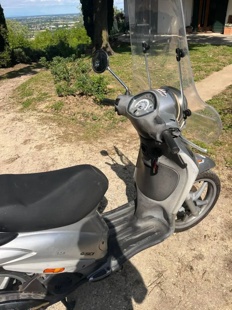 Piaggio Liberty 125 4T Full Optional (2003 - 13) (5)