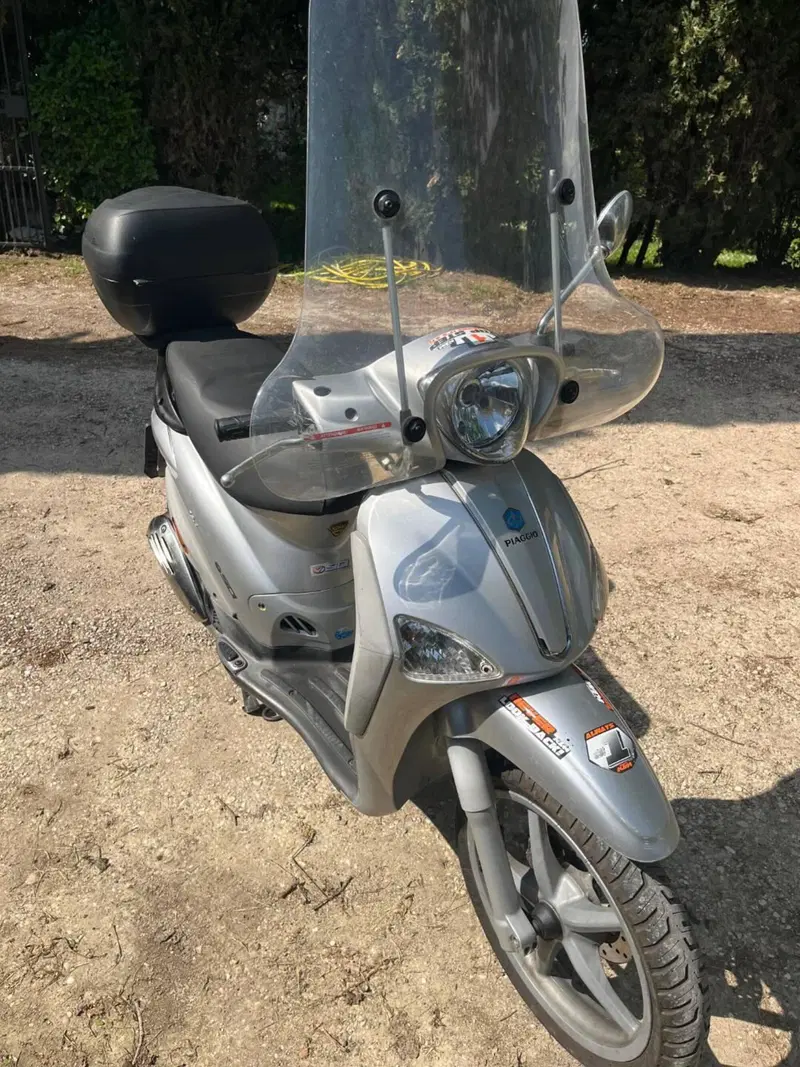 Piaggio Liberty 125 4T Full Optional (2003 - 13) (3)