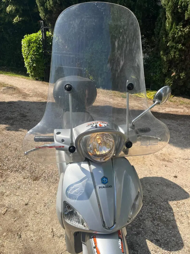Piaggio Liberty 125 4T Full Optional (2003 - 13) (4)