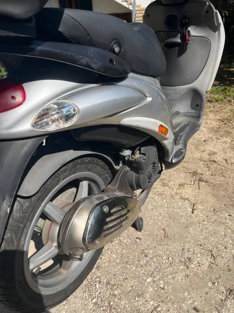 Piaggio Liberty 125 4T Full Optional (2003 - 13) (9)