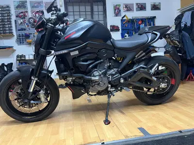 Ducati Monster 937 (2021 - 25) usata