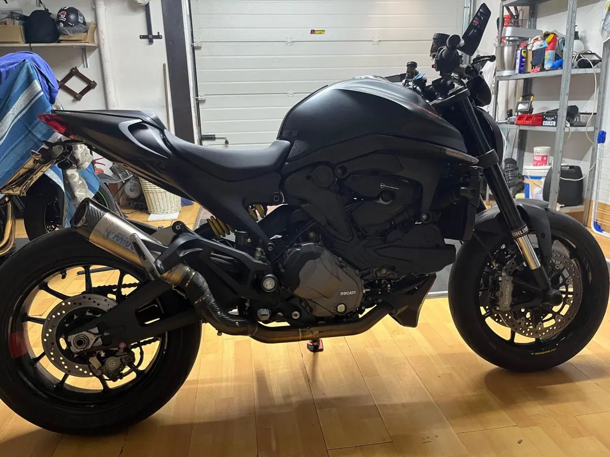 Ducati Monster 937 (2021 - 25) (2)