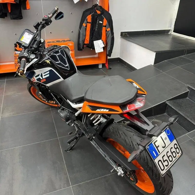 KTM 125 Duke (2021 - 23) (7)