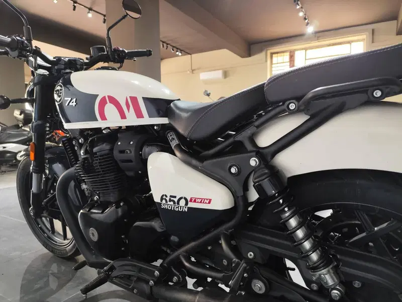 Royal Enfield Shotgun 650 (2024 - 26) (6)