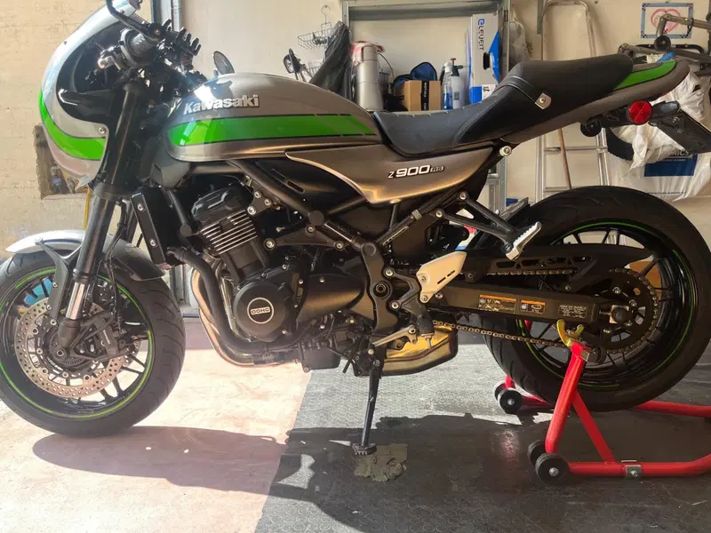 Kawasaki Z 900 RS Cafè Performance (2020 - 21) (2)
