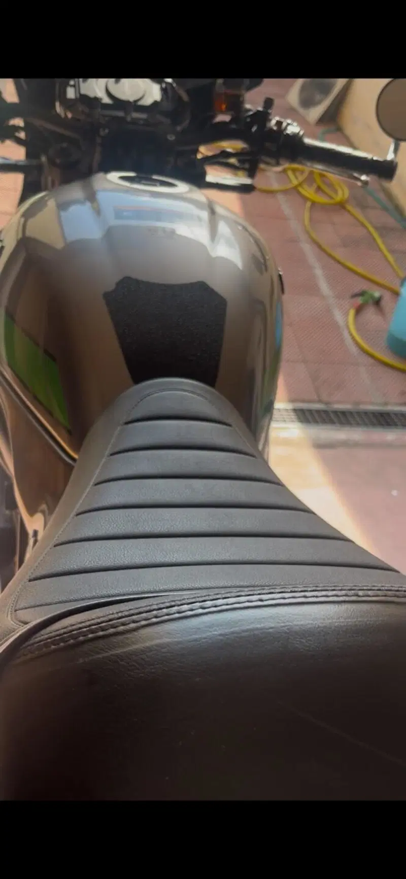 Kawasaki Z 900 RS Cafè Performance (2020 - 21) (6)