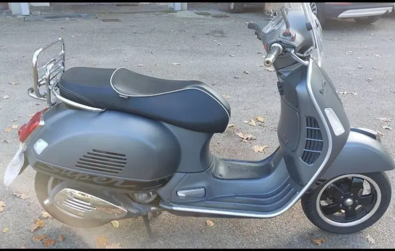 Vespa GTS 300 Super ABS (2014 - 16) (2)