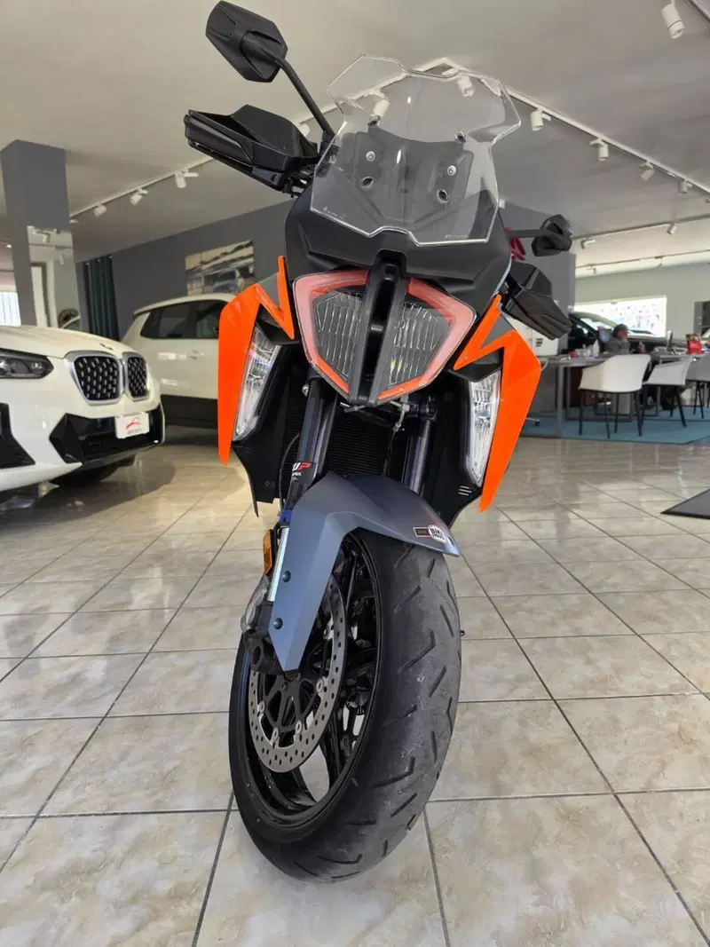 KTM 1290 Super Duke GT (2022 - 25) (2)