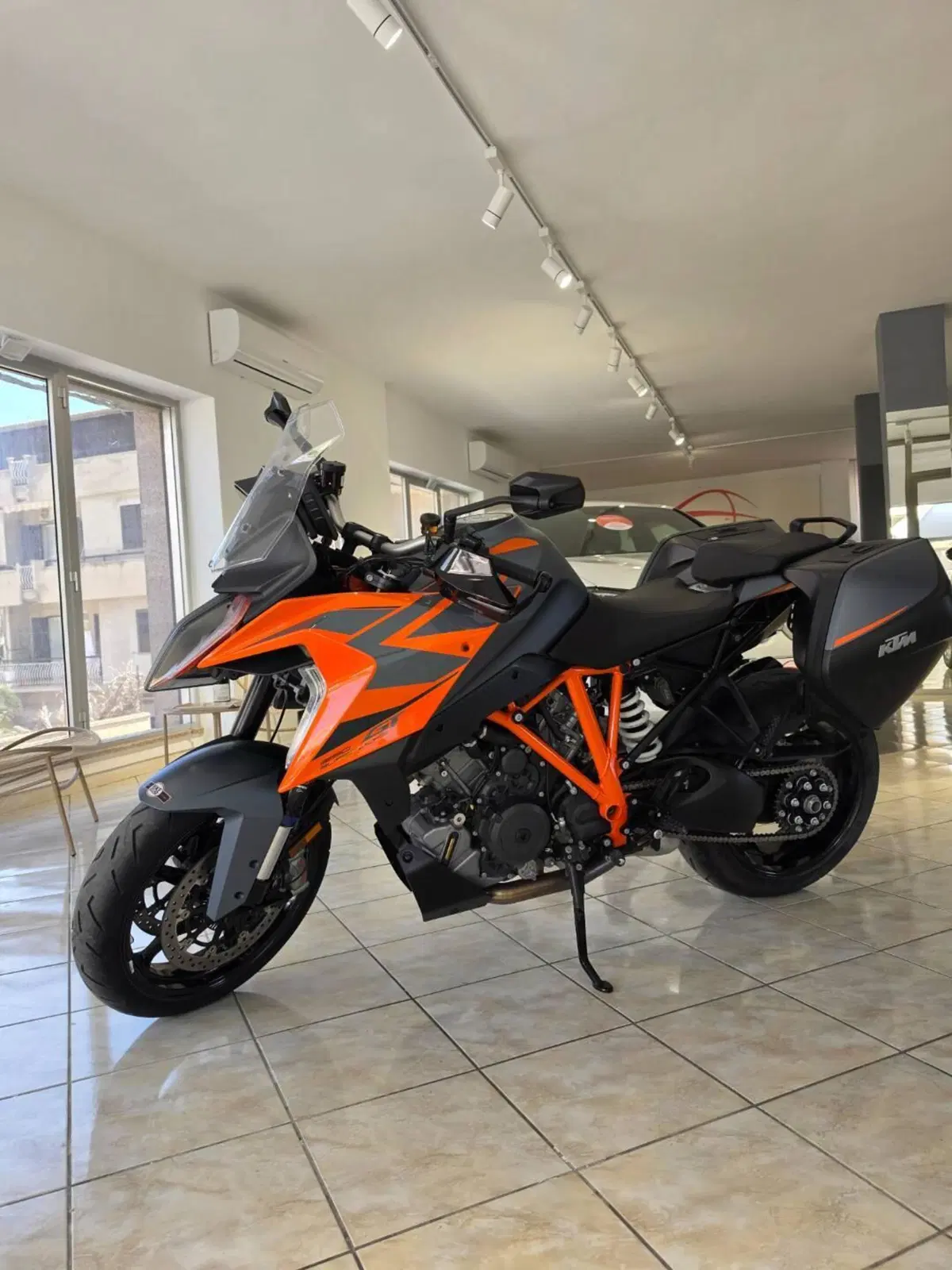 KTM 1290 Super Duke GT (2022 - 25) (4)
