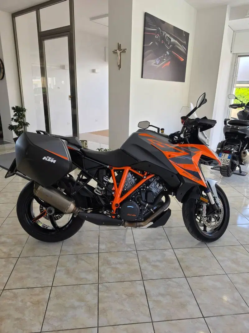 KTM 1290 Super Duke GT (2022 - 25) (5)
