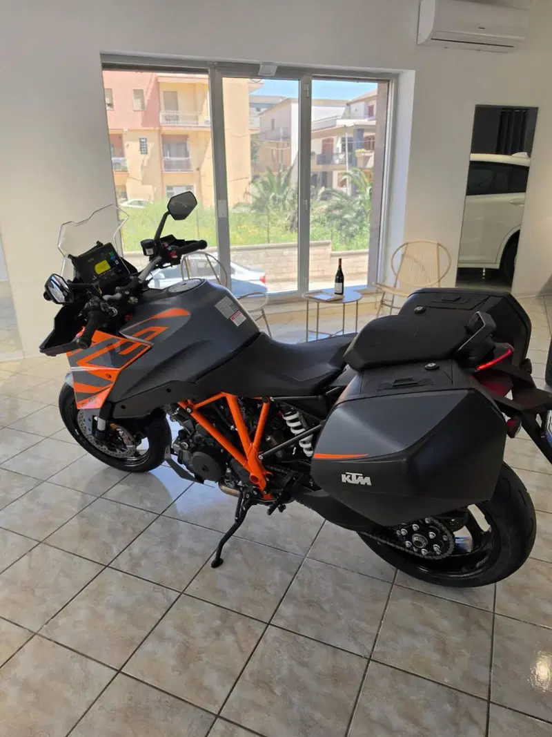 KTM 1290 Super Duke GT (2022 - 25) (9)