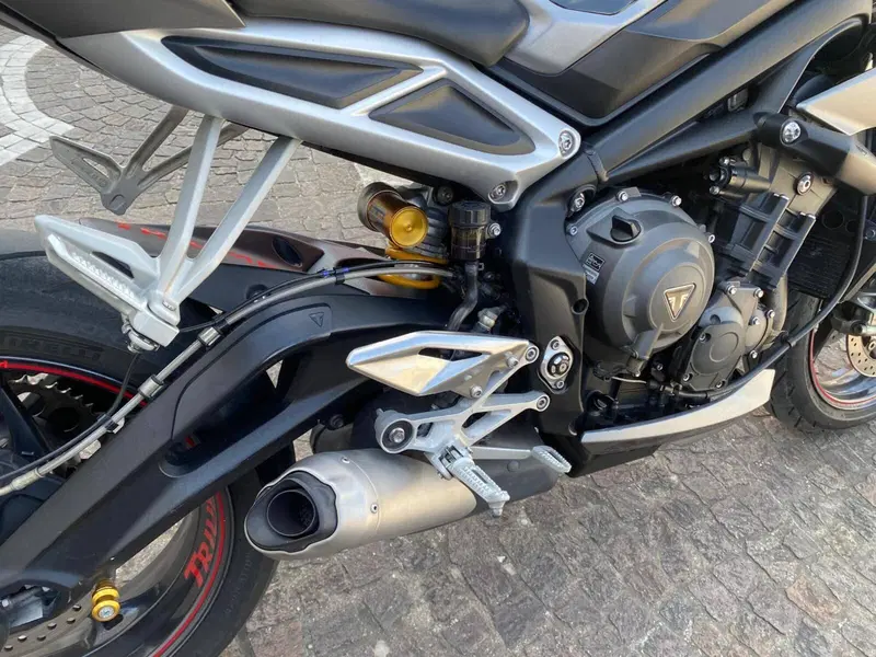 Triumph Street Triple RS (2017 - 19) (10)