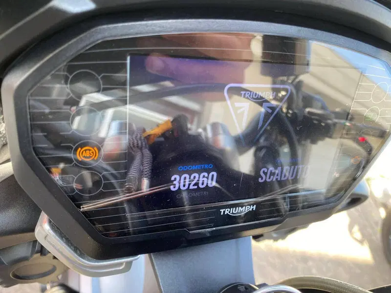 Triumph Street Triple RS (2017 - 19) (3)