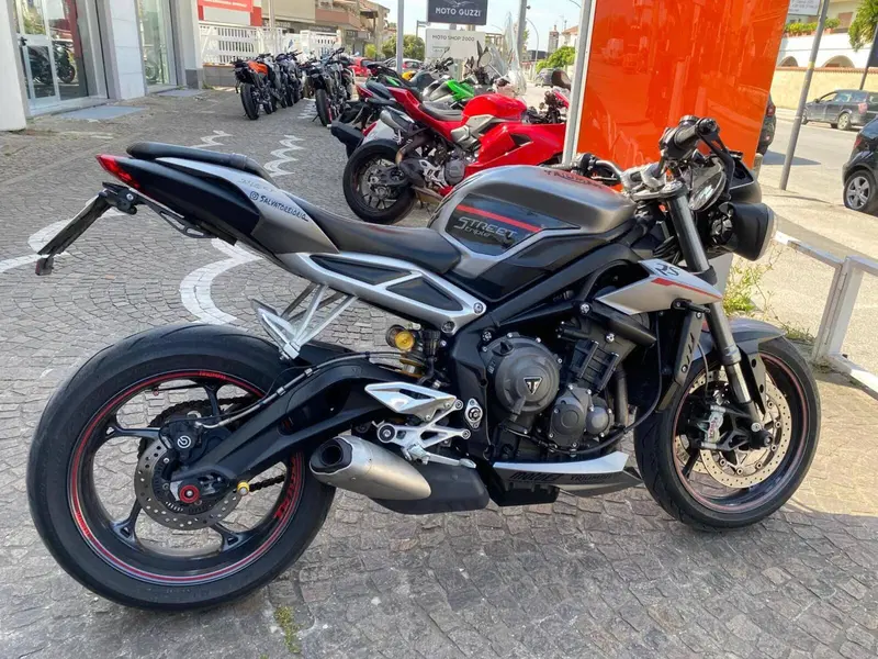 Triumph Street Triple RS (2017 - 19) (2)