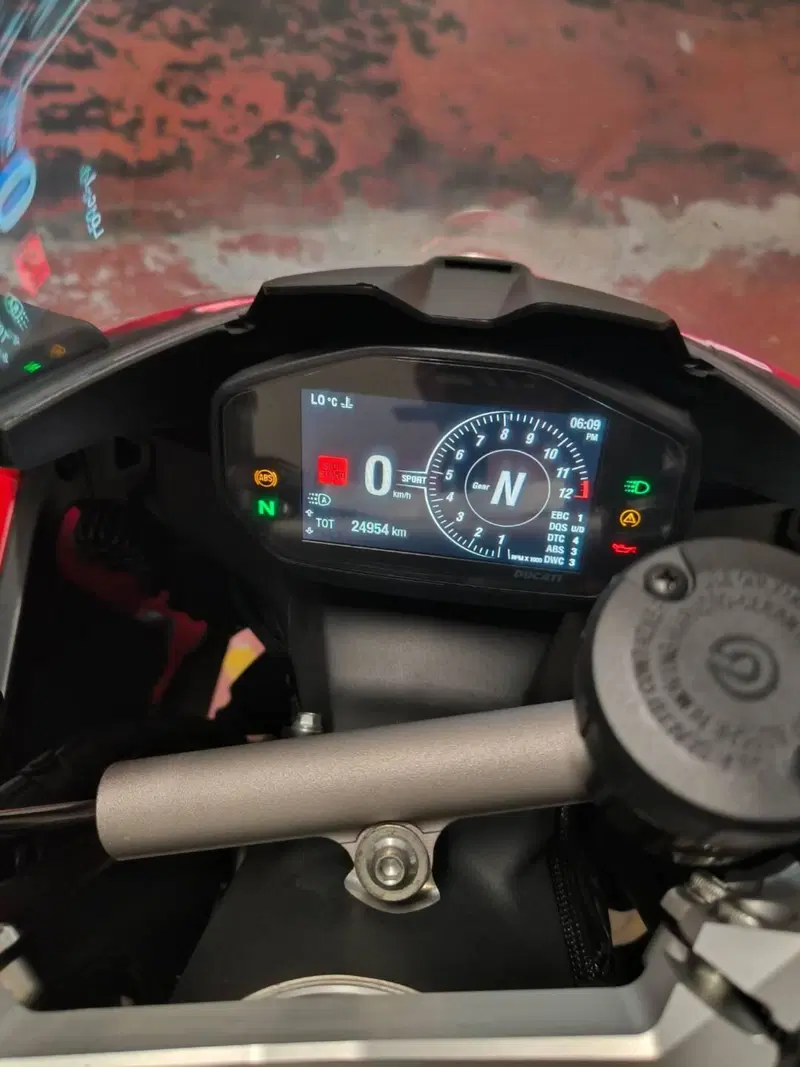 Ducati Panigale V2 955 (2020) (2)