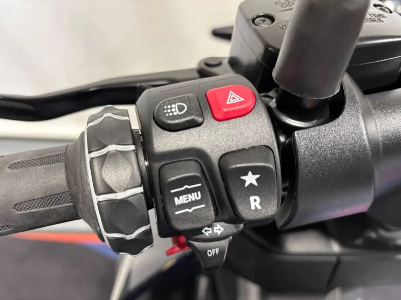 Bmw CE 04 (2021 - 25) (6)