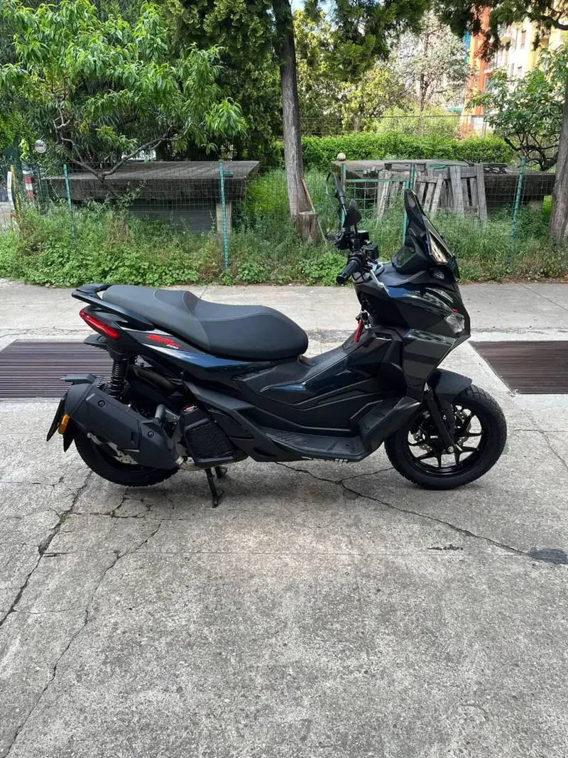 Aprilia SR GT 200 (2025 - 26) (2)