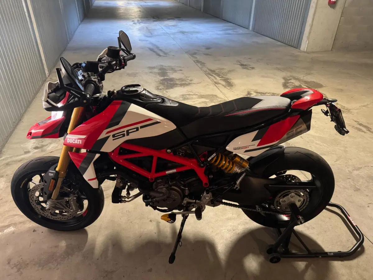 Ducati Hypermotard 950 SP (2022 - 25) (5)