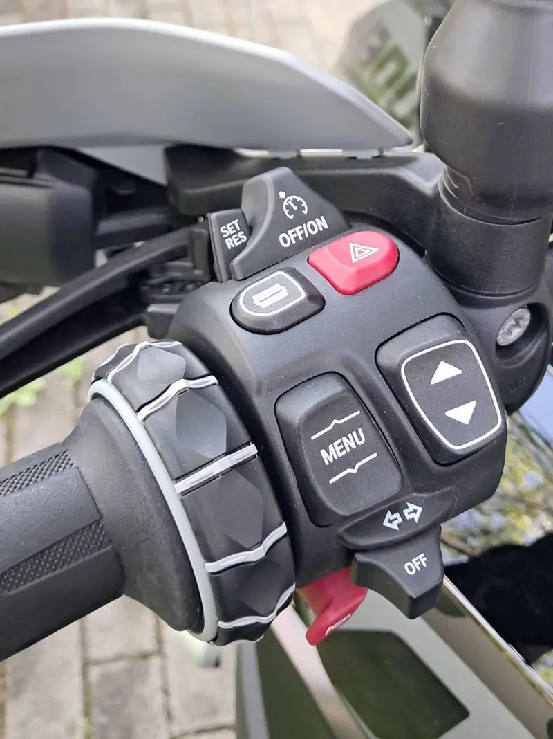 Bmw R 1300 GS Triple Black (2023 - 26) (2)