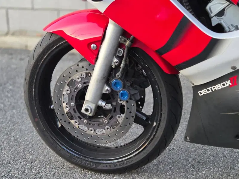 Yamaha YZF R6 (1999 - 00) (8)
