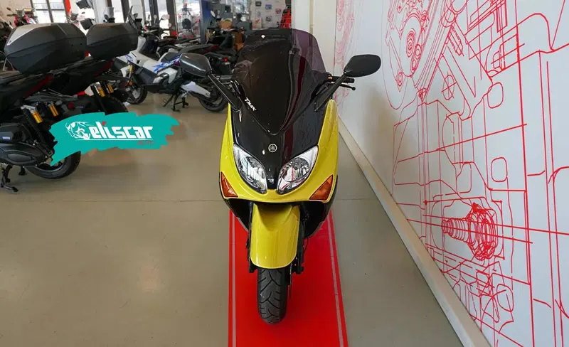 Yamaha T-Max 500 (2001 - 03) (2)