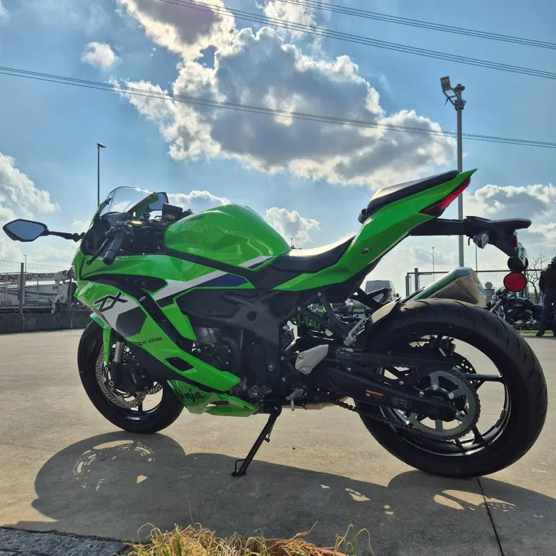 Kawasaki Ninja ZX-4RR (2024 - 26) (3)